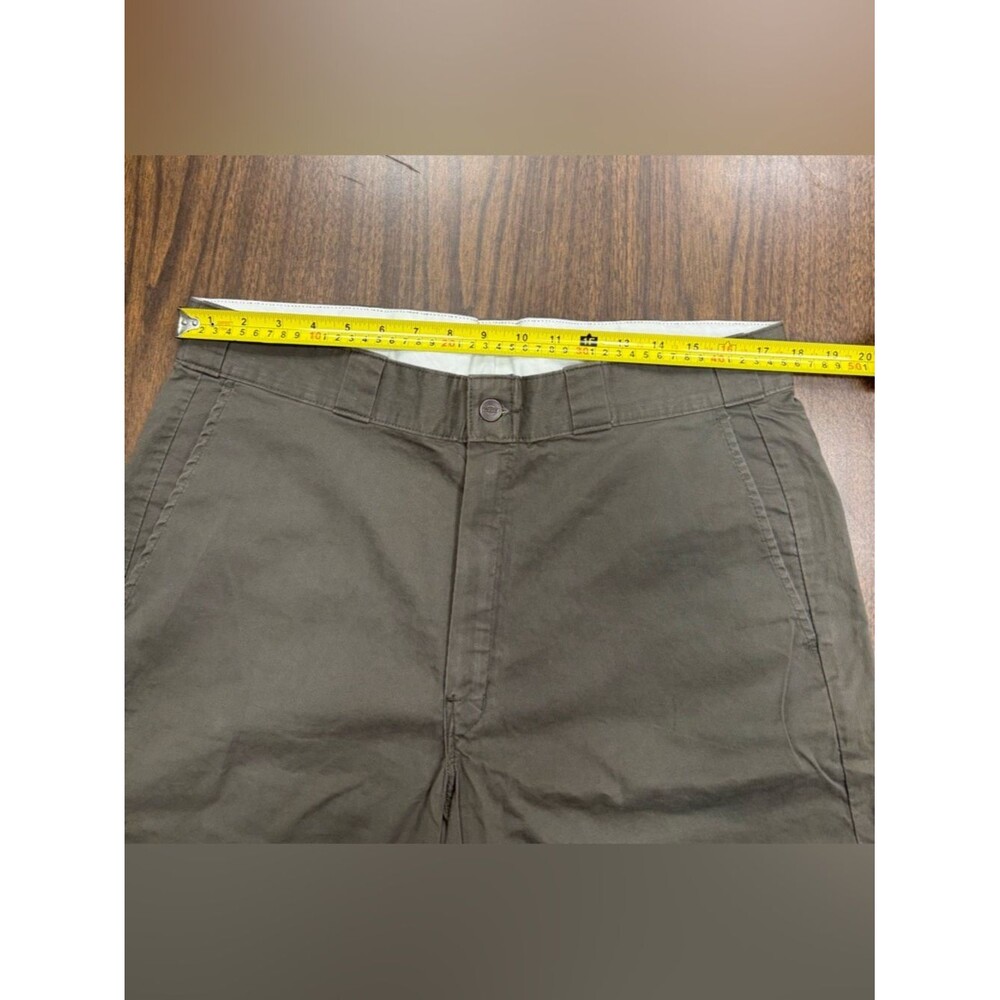 Dickies Olive Green Workwear Chino Shorts Size 36 - Picture 4 of 10